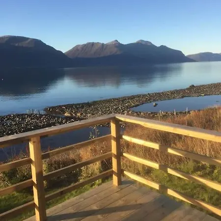 Idyllic Cabin With Sauna - Lyngen Alps Holiday home